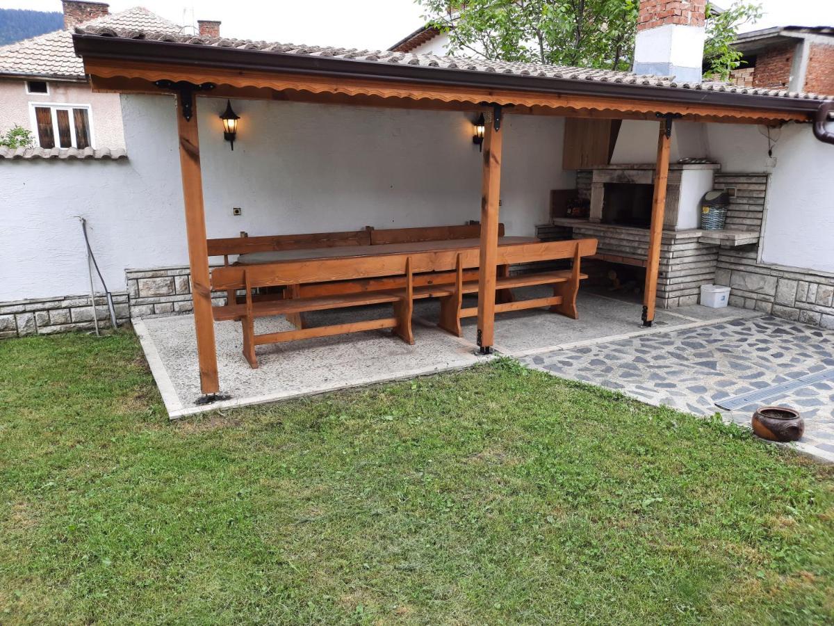 Къща Генчеви Sarnica Exteriér fotografie